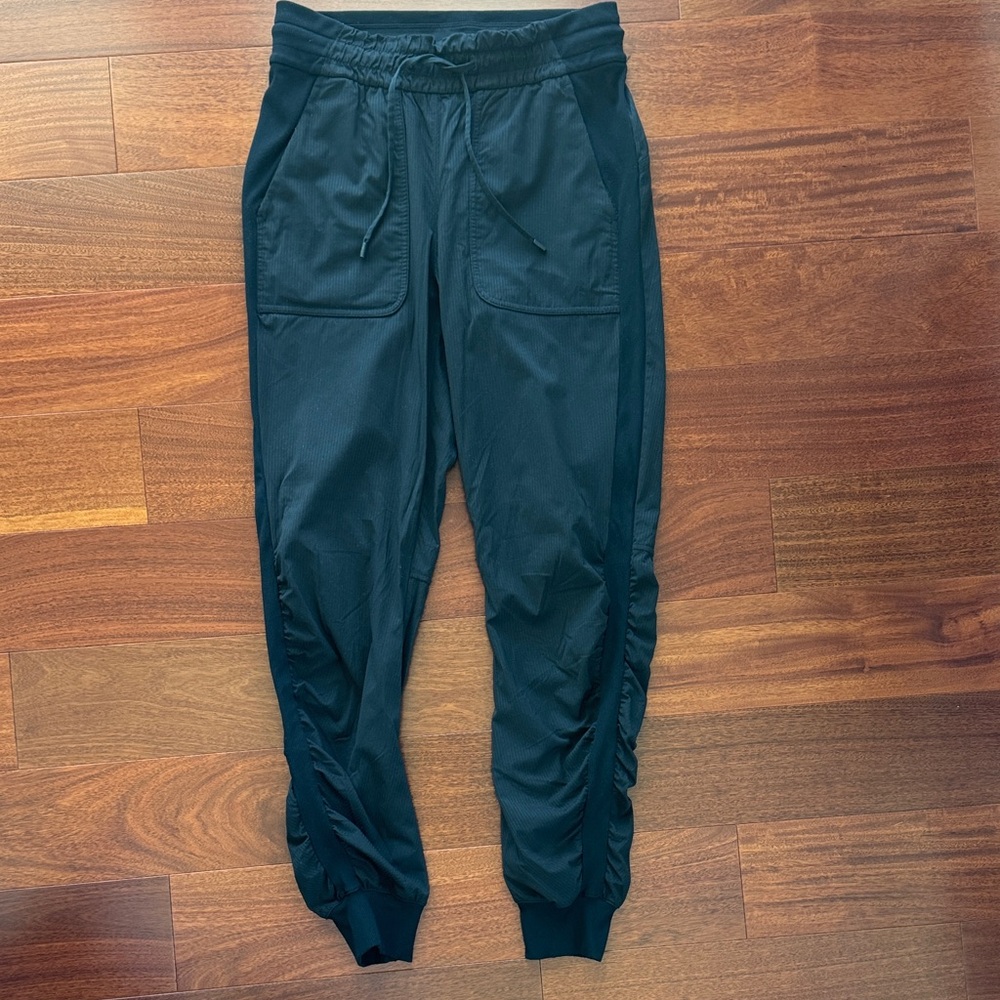 Lululemon Studio Pant, Sz 6 long